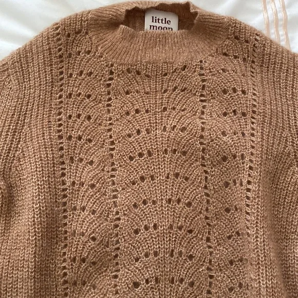 Aritzia Little Moon Gardenia Sweater - Picture 2 of 6